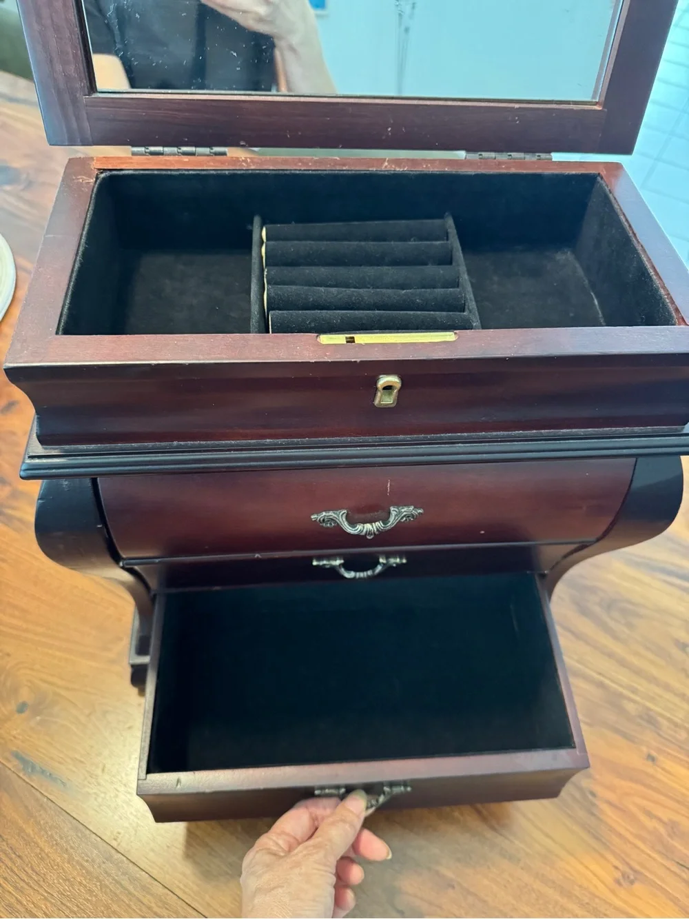 Large Vintage Wooden Bombe Style Jewelry Chest with Lift Up Top/Jewelry Box